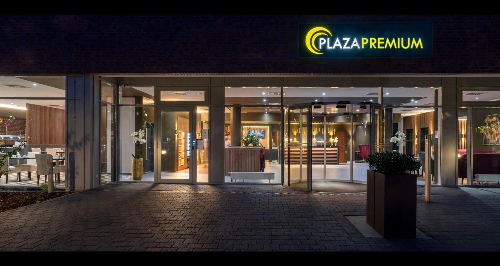 Plaza Premium Karlsruhe Hotel Ngoại thất bức ảnh