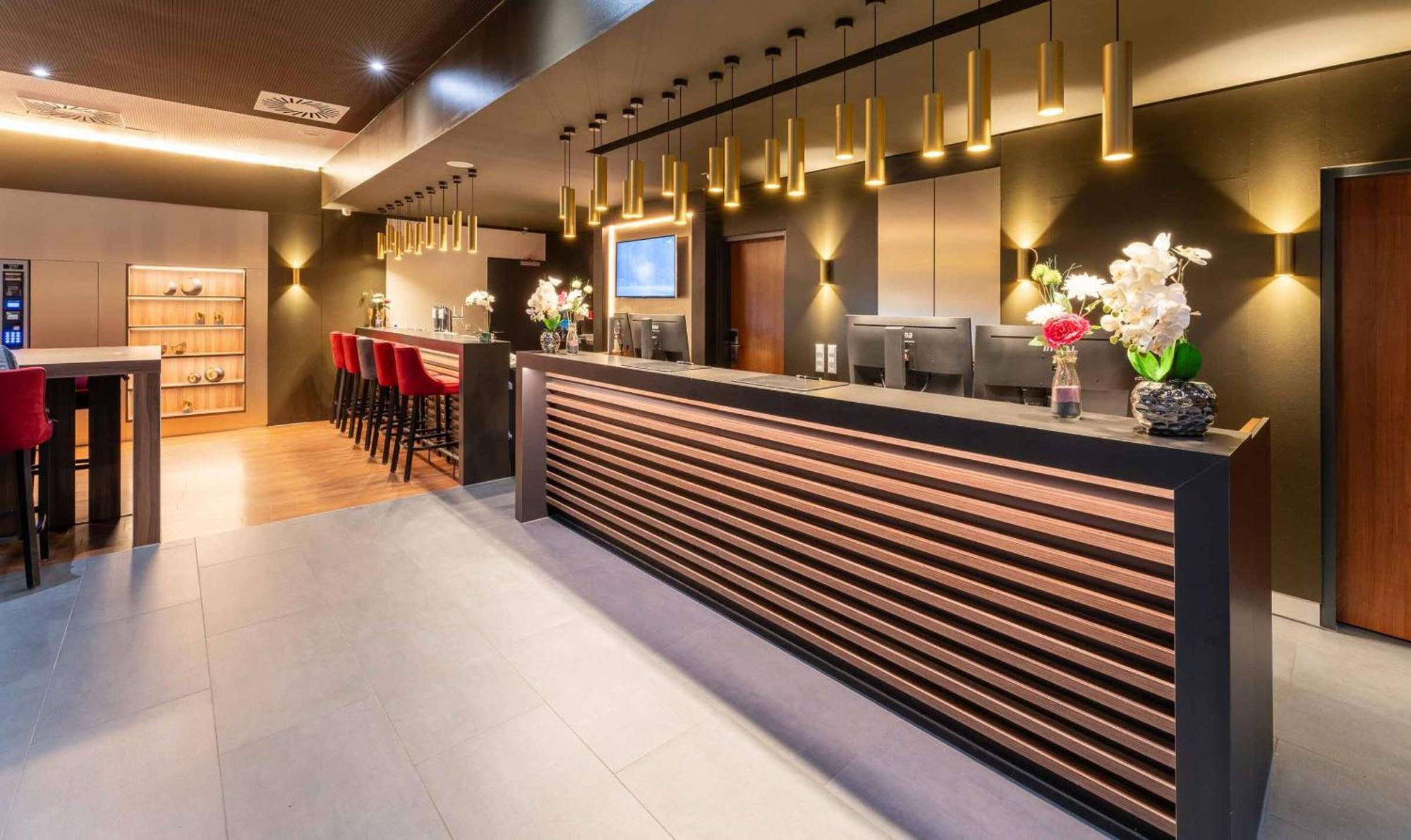 Plaza Premium Karlsruhe Hotel Ngoại thất bức ảnh